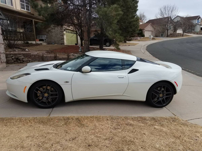 Illustration for article titled For $33,500, Could This 2011 Lotus Evora Be Your Everything?
